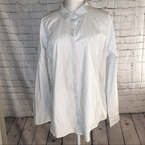 Worthington women’s white blouse with black pin stripes NWT